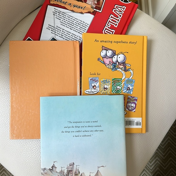 Disney + Ted Arnold + Gail Carson Levine Bundle of 4 EXCELLENT condition 📚 - Picture 7 of 7